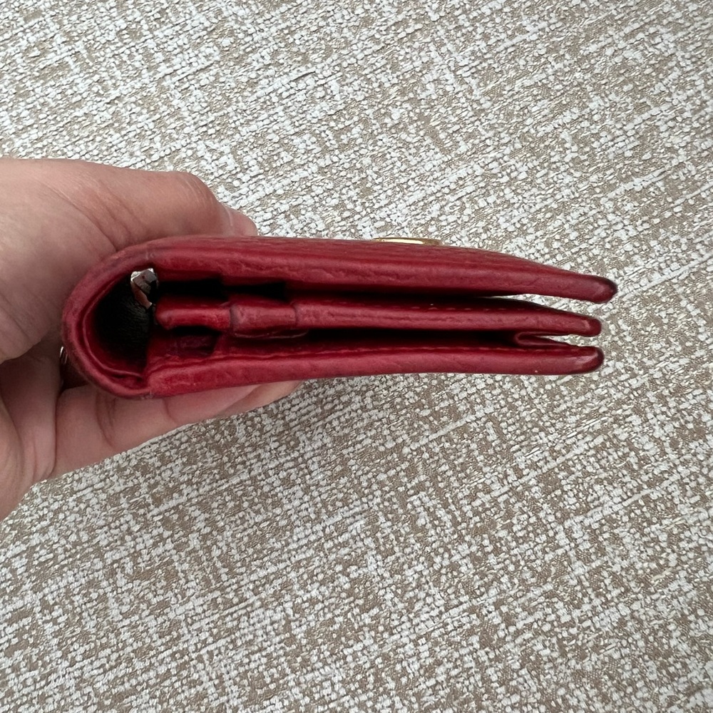 Authentic Gucci Leather Red GG Wallet - Picture 11 of 12